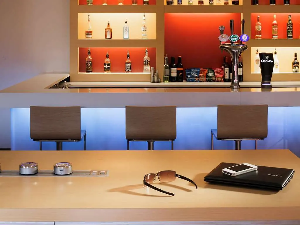 Ibis London Docklands Canary Wharf Otel 3*,  Birleşik Krallık