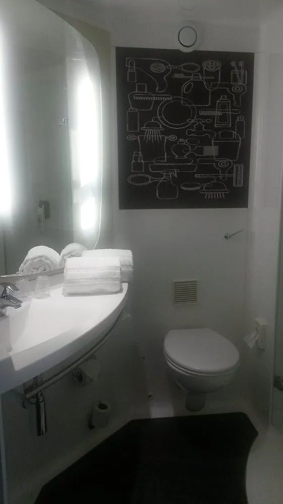Hotel Ibis London Docklands Canary Wharf