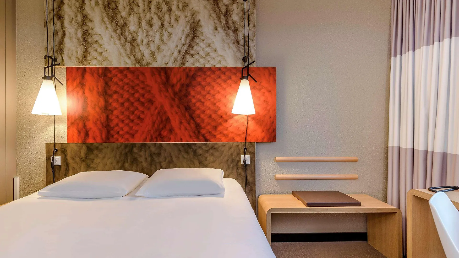 *** Hotel Ibis London Docklands Canary Wharf United Kingdom