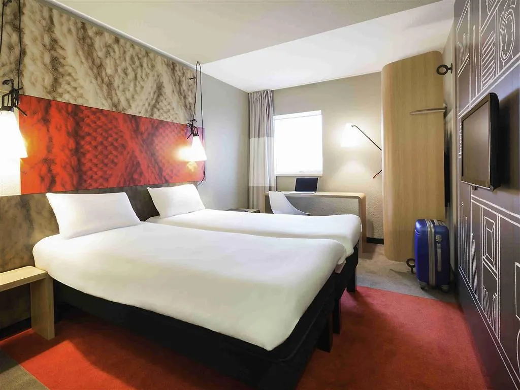 Ibis London Docklands Canary Wharf Hotel