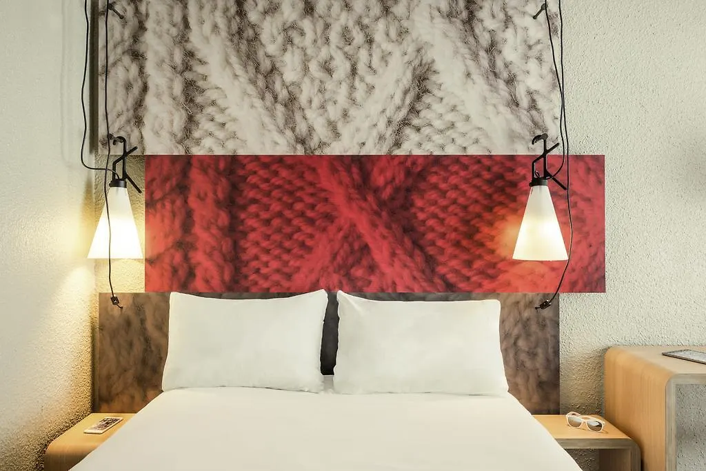 *** Hotel Ibis London Docklands Canary Wharf United Kingdom
